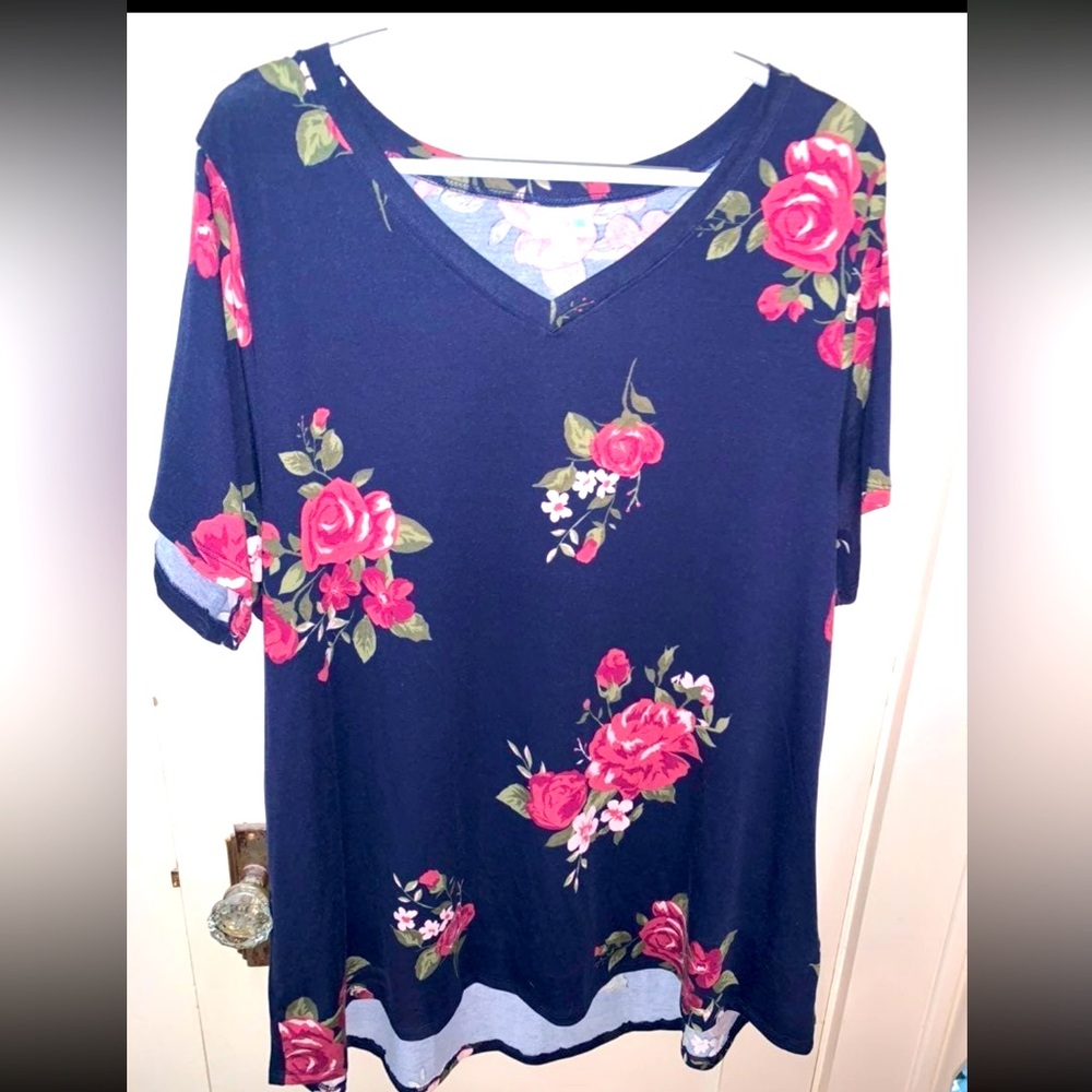 LuLaRoe 3xl Blue Floral Christy T